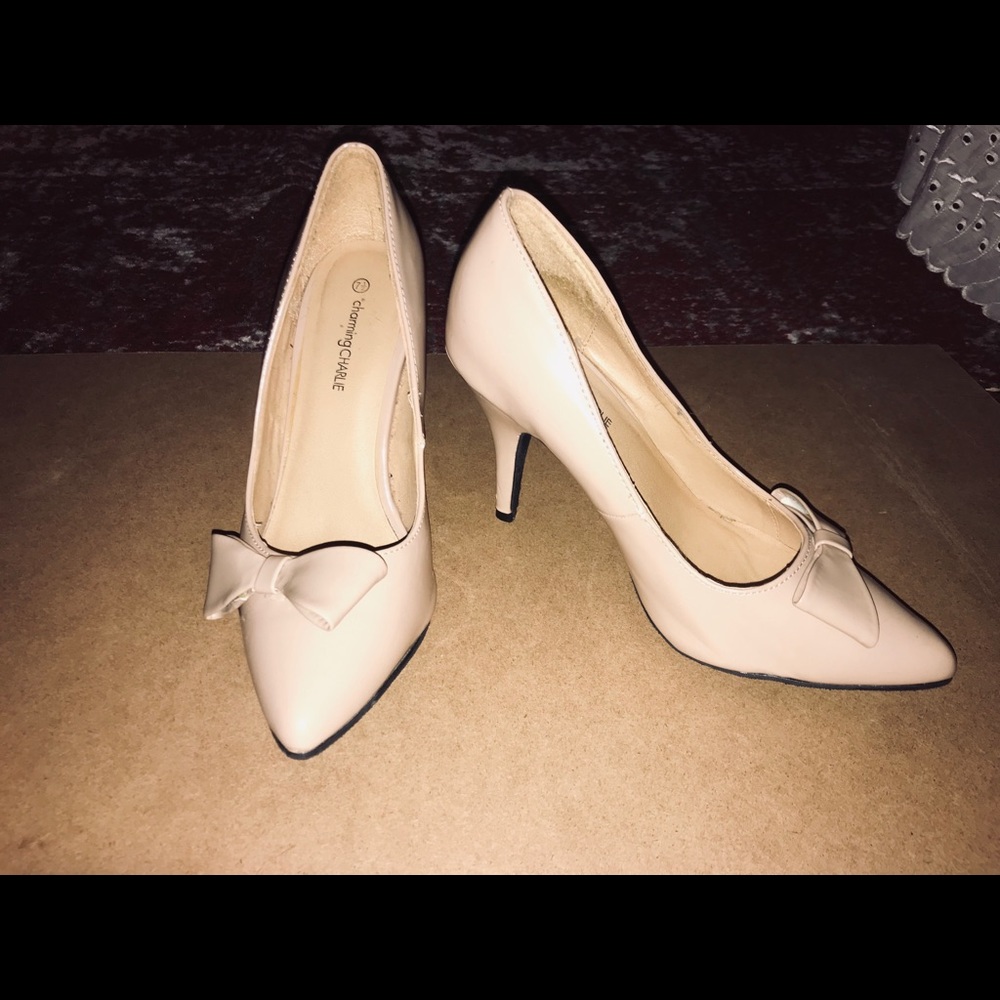 Size 7&1/2 nude heels